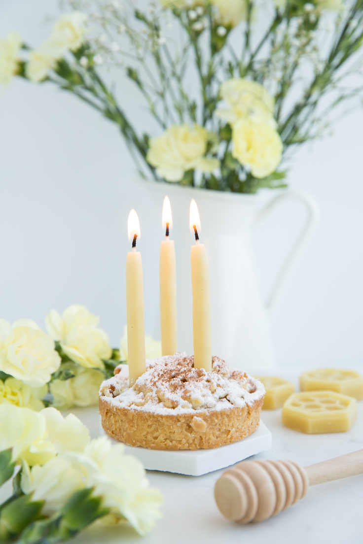 Celebrate with the delicious subtle scent of warm honey with these natural beeswax birthday cake candles with safe and non-toxic wax | The Makers Realm